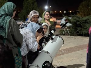 خانه دانش بنیاد ثبوتی - رصد ماه گرفتگی شهریور 1404 - پارک علم و فناوری دانشگاه تحصیلات تکمیلی زنجان