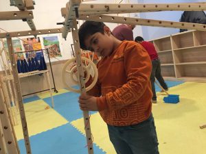 سازه‌بازی-خانه دانش-بنیاد ثبوتی-زنجان-سازه‌های چوبی-سکوی نفتی دریایی-پیچ و مهره-ساختنی