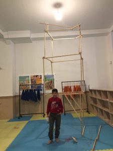 سازه‌بازی-خانه دانش-بنیاد ثبوتی-زنجان-سازه‌های چوبی-سکوی نفتی دریایی-پیچ و مهره-ساختنی