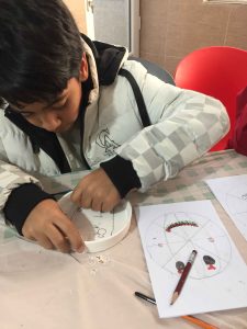 خانه دانش بنیاد ثبوتی - زنجان - رویداد بشقاب یلدا - سرامیک - سفال - نقاشی - رنگ استین - دبستان - پاییز - یلدا - 1404