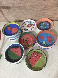 خانه دانش بنیاد ثبوتی - زنجان - رویداد بشقاب یلدا - سرامیک - سفال - نقاشی - رنگ استین - دبستان - پاییز - یلدا - 1404