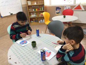 خانه دانش بنیاد ثبوتی - زنجان - رویداد بشقاب یلدا - سرامیک - سفال - نقاشی - رنگ استین - دبستان - پاییز - یلدا - 1404