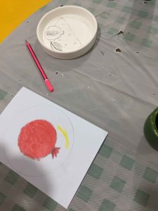 خانه دانش بنیاد ثبوتی - زنجان - رویداد بشقاب یلدا - سرامیک - سفال - نقاشی - رنگ استین - دبستان - پاییز - یلدا - 1404